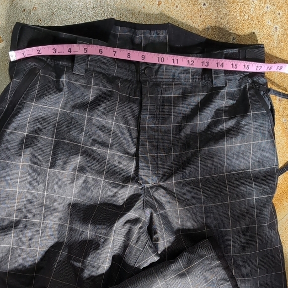 Helix | Gray Checkered Snowboarding Skiing Insulated Pants Size M - Picture 2 of 13